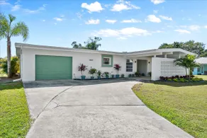 Mid-Century Modern Gem with Stunning Pool in PSL - Image 3