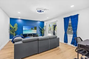 Hidden Gem in St. Pete! Modern 4BR Oasis Awaits - Image 3