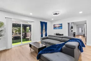 Hidden Gem in St. Pete! Modern 4BR Oasis Awaits - Image 2