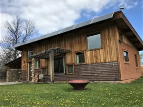 Off-Grid Cottage at Granny Flats - Image 2