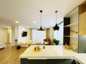 Internal Suite on the Roto Bridge - Image 2