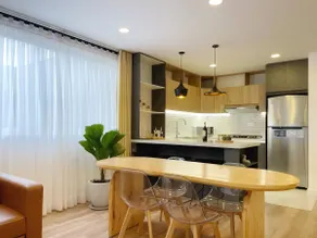 Internal Suite on the Roto Bridge - Image 3