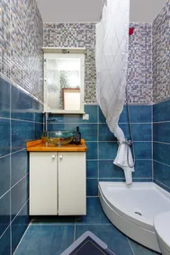 Cozy Studio Near Historical Elevator - Image 4