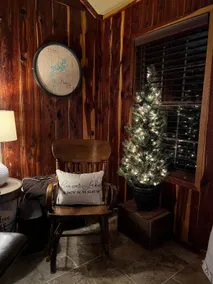 Little Cedar Lodge - Image 5