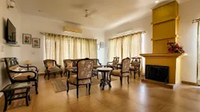 Yol Retreat- 2BHK, 5 Car Parking, Cook, Peak Views - Image 2