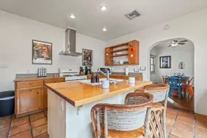 Friendly home near UofA, excellent AC & walkable - Image 5