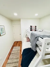 Luxury Urban Loft 3Bed|2BA nearNYC MetLife+Parking - Image 5