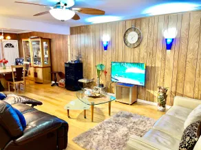 LGA 5 mins,3 Br Duplex Private House with Driveway - Image 2