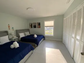 Modern Coastal Quiet & Comfy - Image 4
