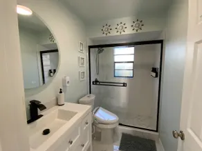 Modern Coastal Quiet & Comfy - Image 5