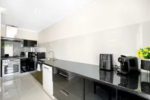Perfectly Located Family Home in Hoppers Crossing - Image 5
