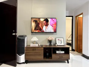 Cozy 3BR Bungalow House with Netflix & Games - Image 3