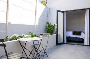 Quiet Safe, Spacious near Airport, UCT, Hospitals - Image 3
