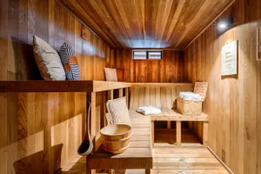 Stunning Sauna Cottage Retreat on Private Vineyard - Image 2