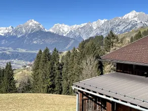 Chalet with mountain views & ski-in/ski-out - Image 5