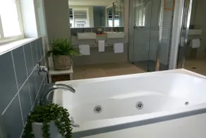 Hideaway on North Break - Image 4