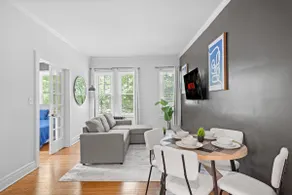 Unique 2 BD in Uptown Charlotte - Image 2