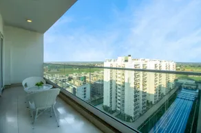 Central Park 1BR Apt Near Gurugram Wid Pool Access - Image 4