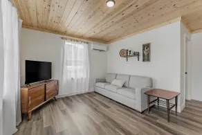 Newly renovated apartment in quaint Celina - Image 3