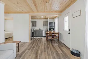 Newly renovated apartment in quaint Celina - Image 4