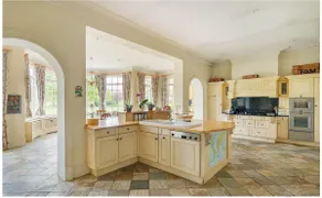 Stunning Country Estate Nr Windsor Castle - Image 3