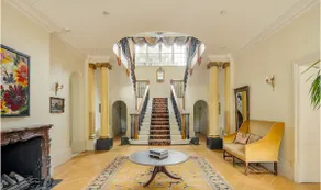 Stunning Country Estate Nr Windsor Castle - Image 2