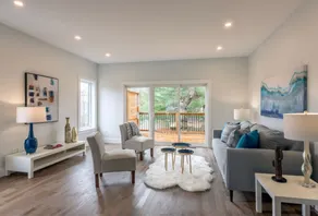 City Centre Peace Entire Luxury Home Free Parking - Image 2