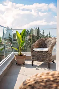 Blue Oasis Apartment - Image 3