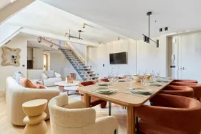 Sublime Duplex Arc de Triomphe/ Trocadero - Image 2