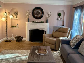 Charming Tudor Style Luxury Home - With Central AC - Image 3