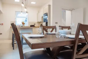 Spacious 13-Bed in the Heart of Headingley - Image 3