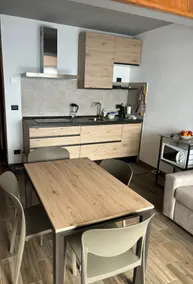 4-bed apartment - Image 5