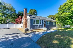 Cape Diem| 1.5M to Craigville Beach| 4 Beds,2 Bath - Image 2