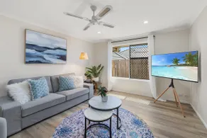 Spacious 4BR Home Near Calamvale & Sunnybank - Image 2
