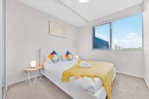 Entire Home in Rouse Hill - Image 3
