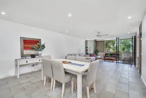 Sea Temple Palm Cove 2 Bedroom Luxury Apartment - Image 3