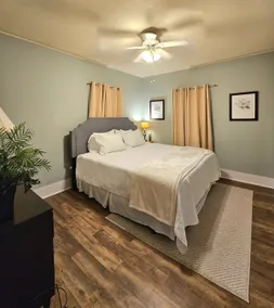 Cozy Getaway Downtown Lafayette - Image 5