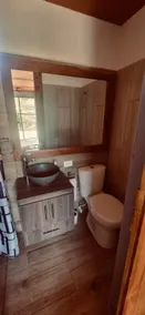 A cabin facing the river - Image 5