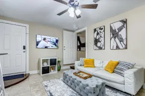 Tranquil getaway to explore Houston-The Woodlands. - Image 4