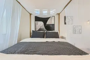 Vibrant Studio, Heart of Town - Image 3