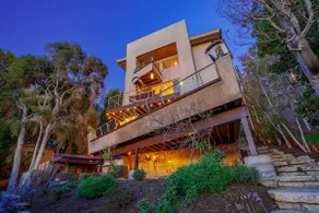 Stunning 2-br, hot tub, views, amphitheater, yard - Image 2