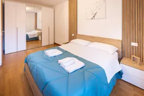- Luxury Apartment With Garden - - Image 2