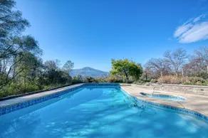Hot tub/Pool/EV-charger/Game Room/Views - Image 3