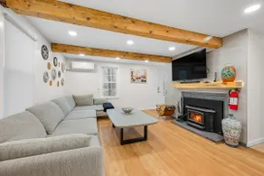 Woodland Sanctuary-hot tub|fireplace|hikes|fishing - Image 2