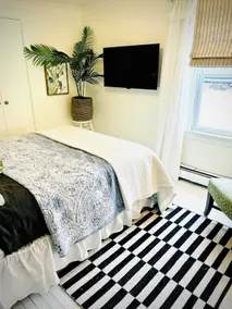 Herb & May Cottage by the Bay - Image 5