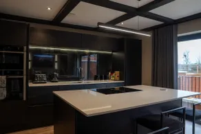 Luxury 3BR Townhouse in Worcester | Free Parking - Image 5