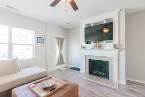 2BR/2.5B sleeps 6, Near Carowinds and Outlet mall - Image 5