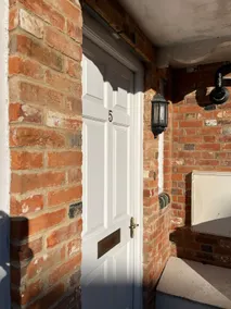 Cosy Marlborough Town Centre Retreat - Image 5