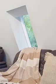 Suite in the trees! Near lake, ocean, vinyards - Image 2