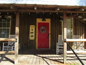 Cozy country cabin-Dogs welcome - Image 4